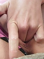 This is one nice wet pussy that paulina fingers good